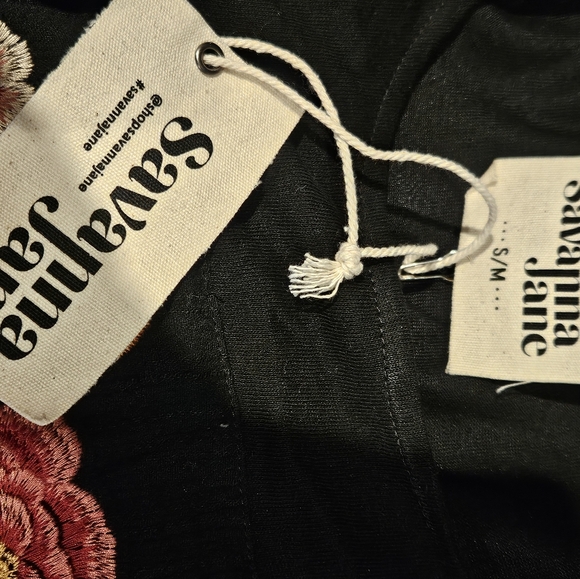 Black embroidered ladies shirt - Picture 4 of 4